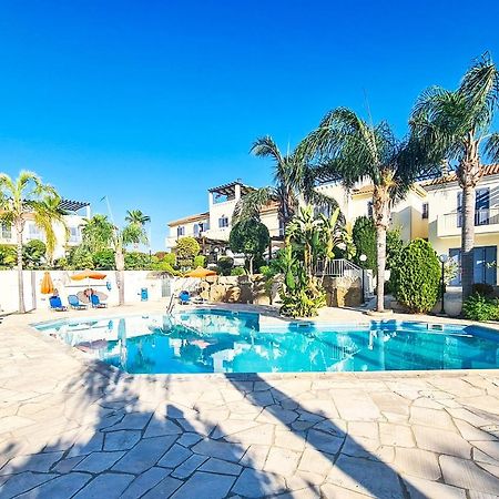 Serena Townhouse ペイヤ エクステリア 写真